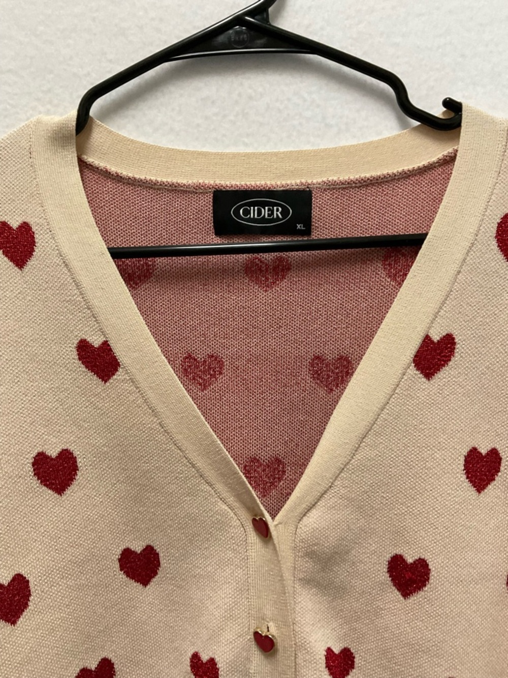 Cider Cream V-Neck Cardigan with Red Heart Motif - Picture 3 of 3